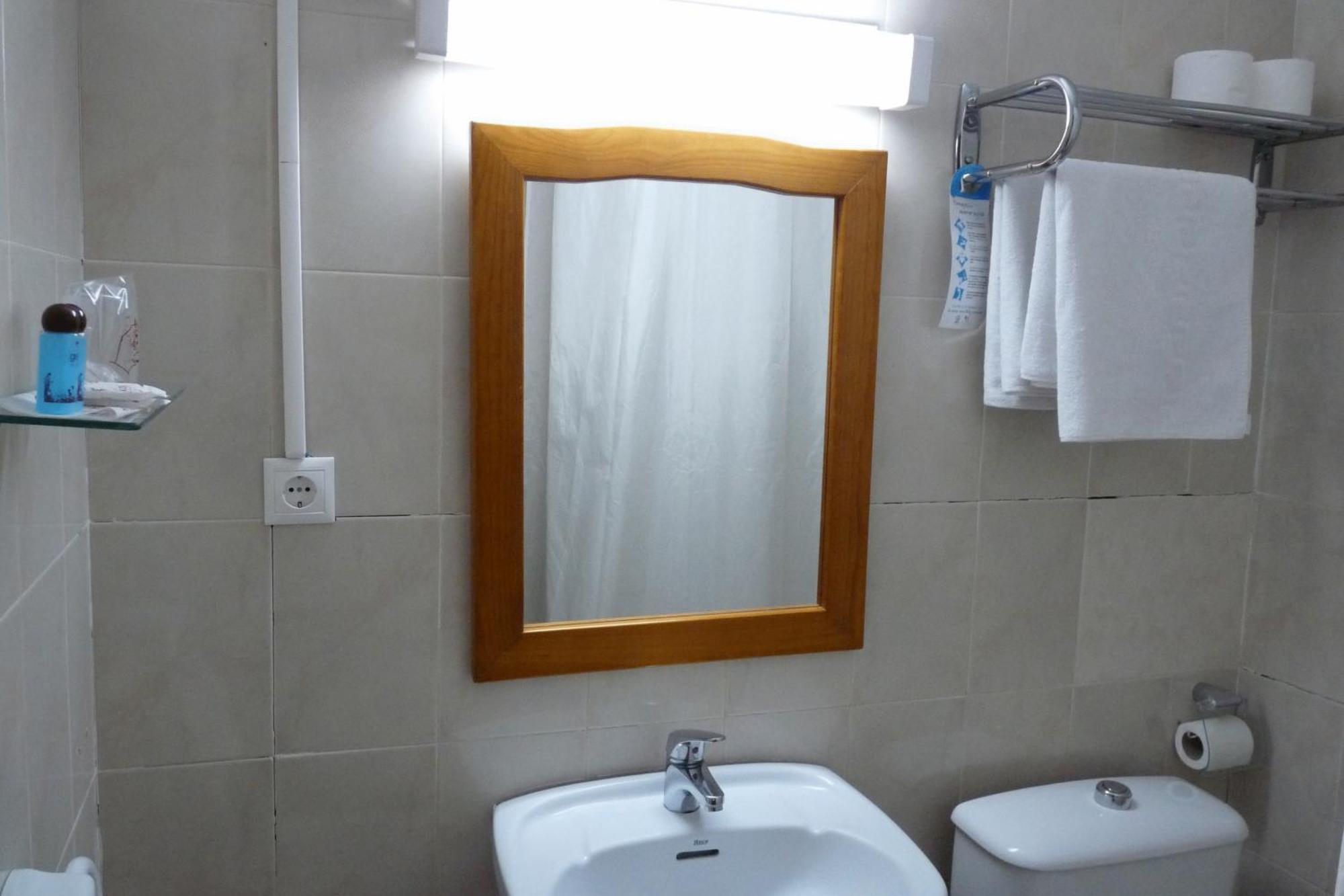 Single Room,1207682818:JPEG