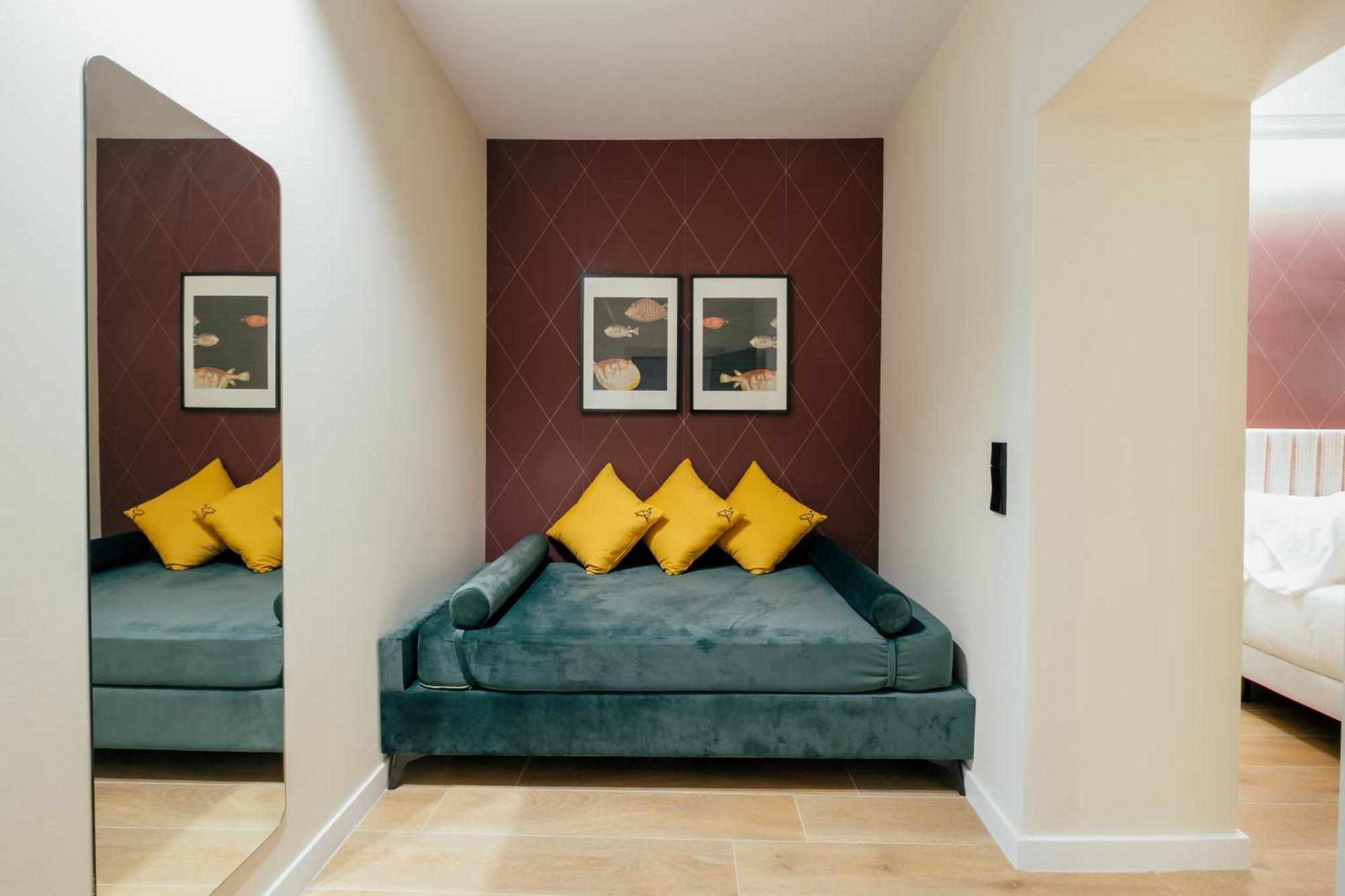 Family Room,1285915909:JPEG