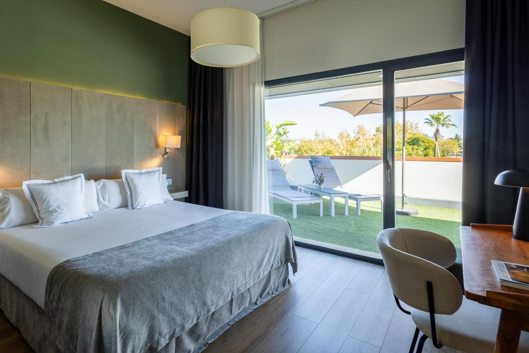 Suite Terrace,1739513005:JPEG