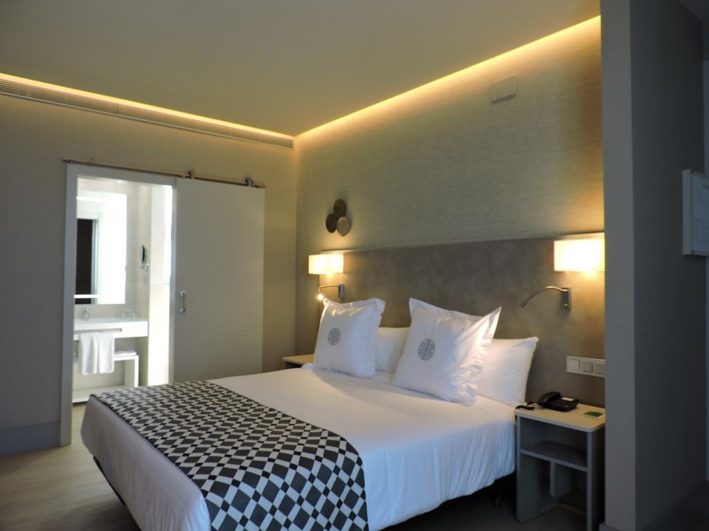 Premium Triple Room,395173176:JPEG