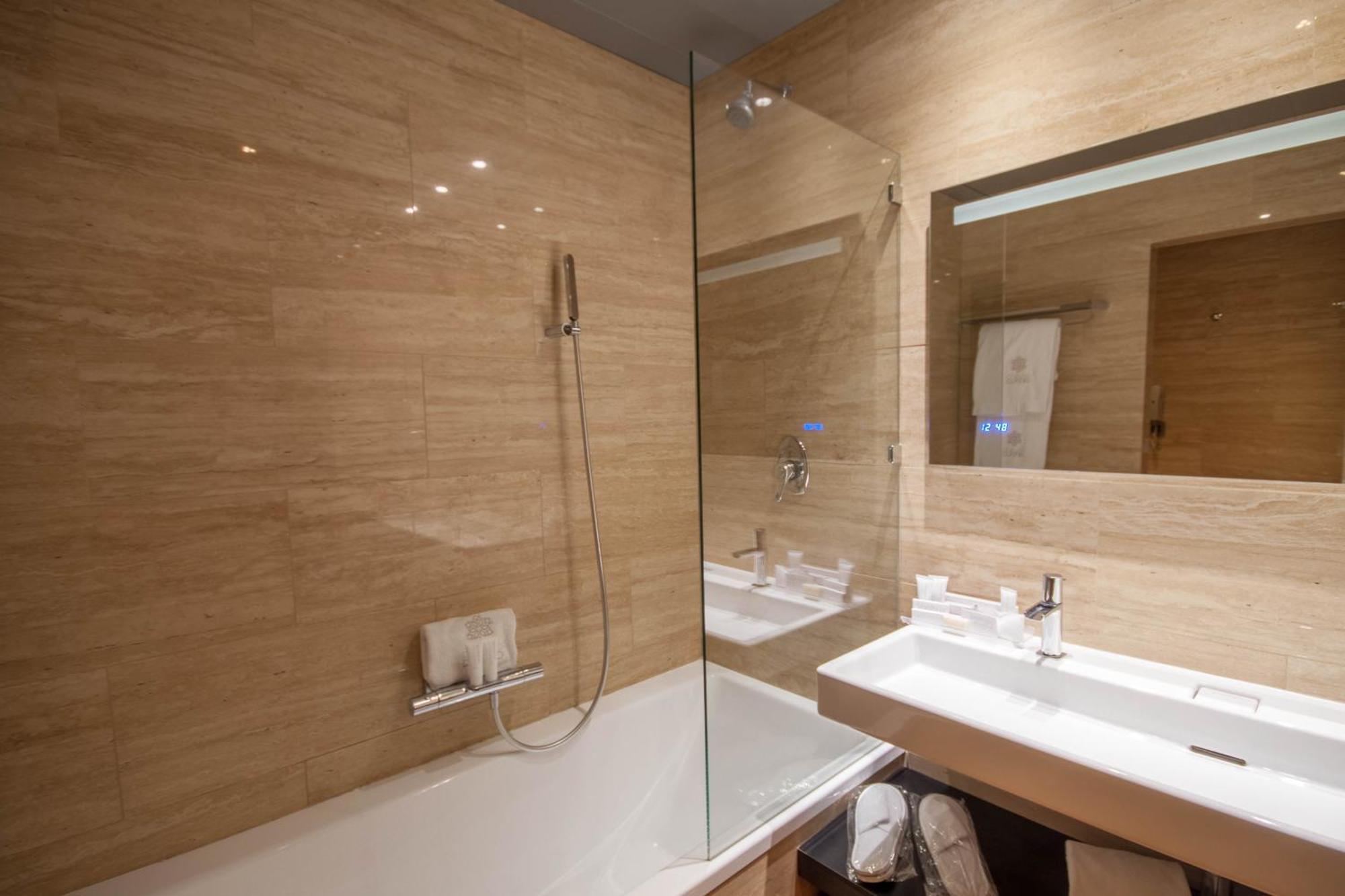 Junior Suite,125358441:JPEG